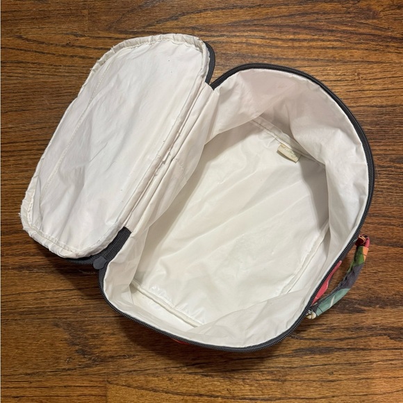 Floral Jazzy Blooms Vera Bradley Lined Lunchbox Tote - Picture 6 of 7